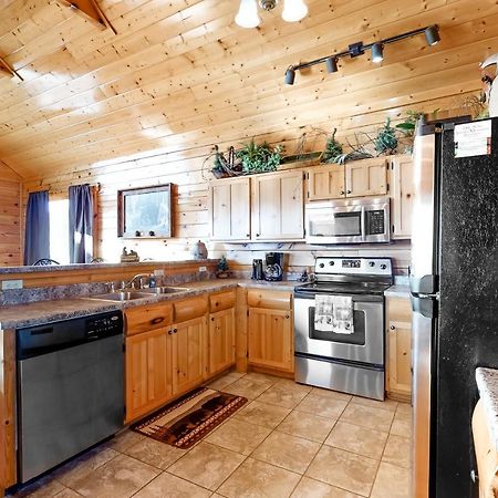 Mountain Top View Retreat Sevierville Exterior photo